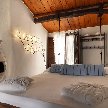 Alojamento de Acomodação e Pequeno-almoço Wundergarten Dimora Dei Frati 4*